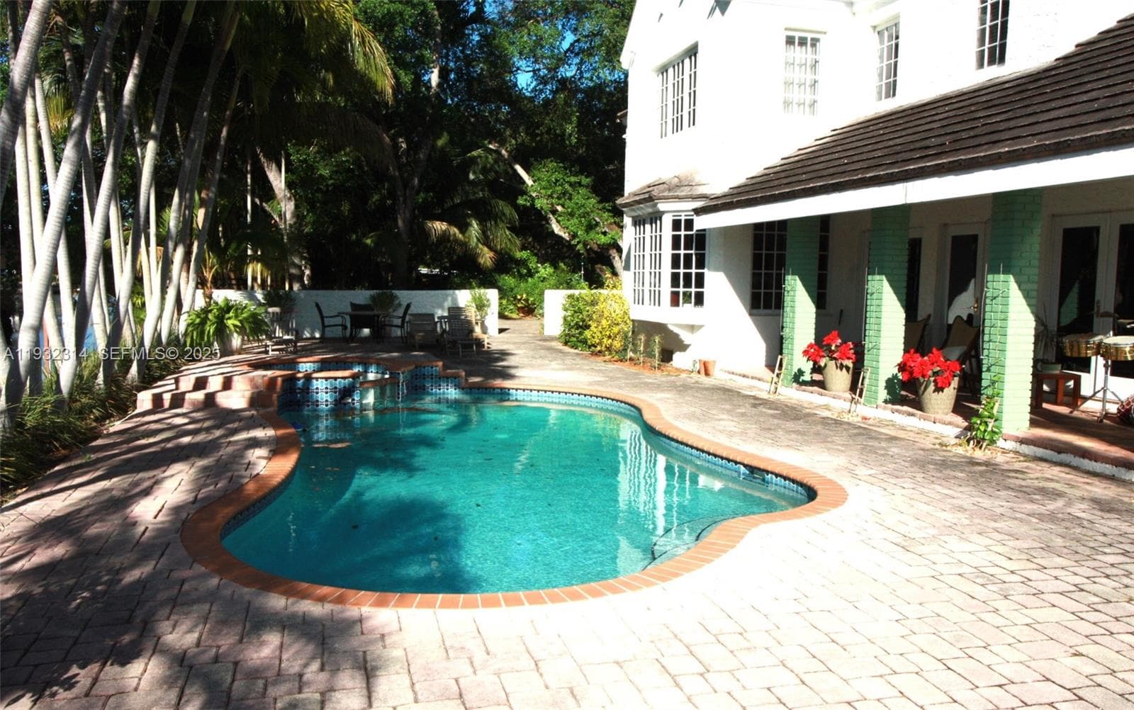 6750 Granada Blvd, Coral Gables FL 33146 photo 2