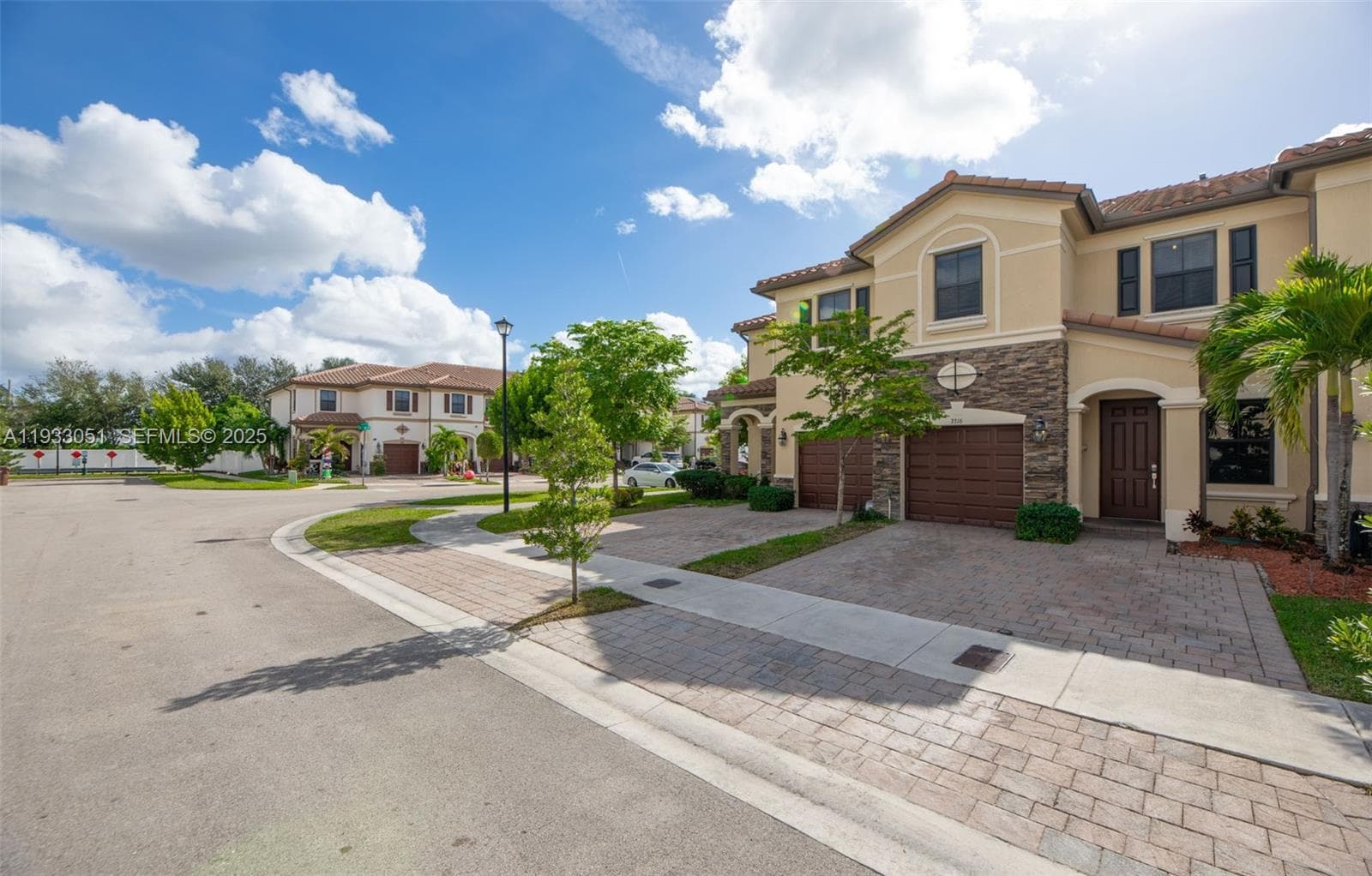 3316 W 91st Ter, Hialeah FL 33018 photo 3