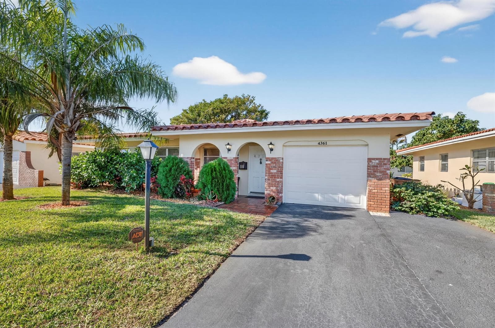 4361 NW 12th Drive NW, Deerfield Beach FL 33064 photo 4