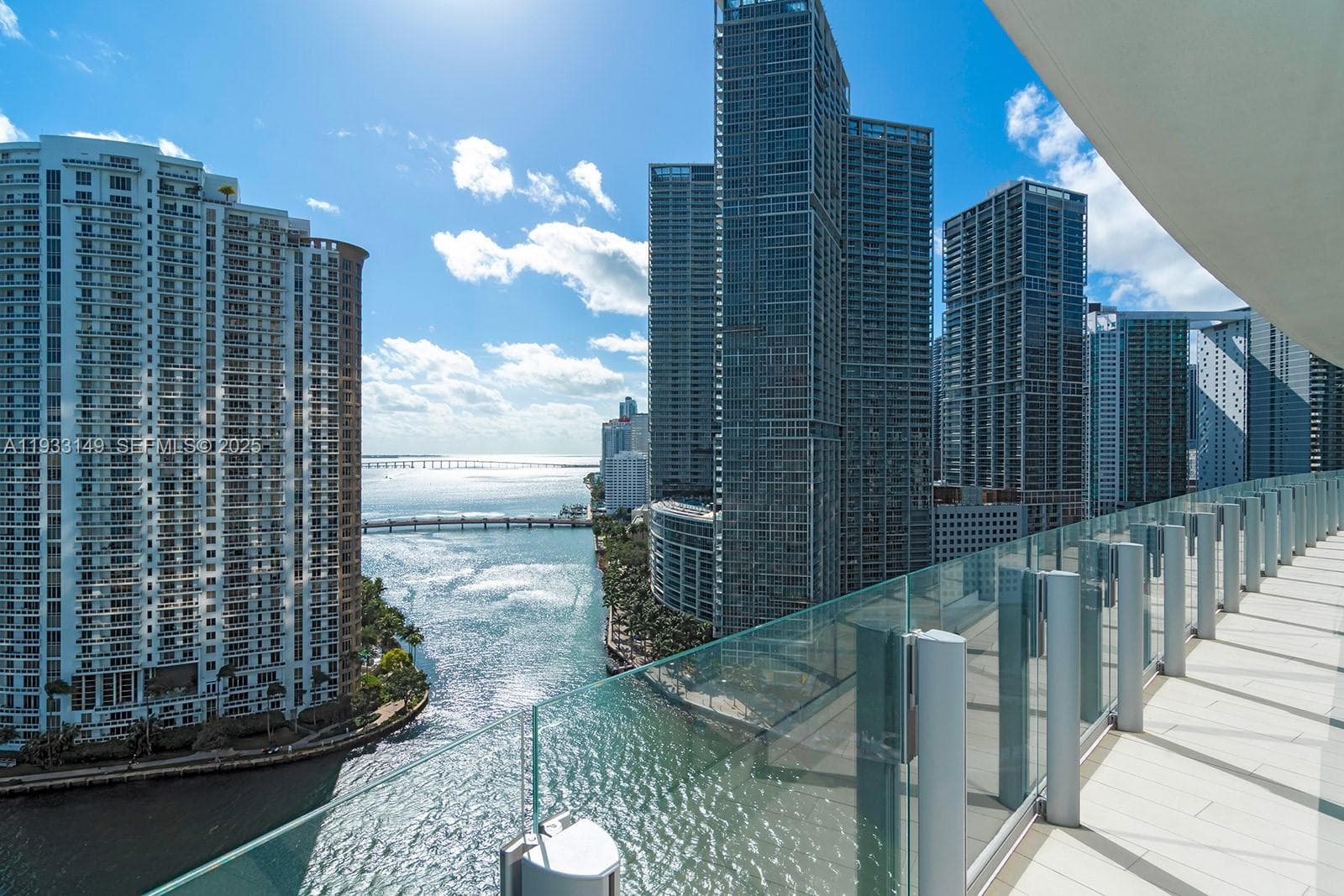 300 Biscayne Blvd Way # 1901, Miami FL 33131 photo 3