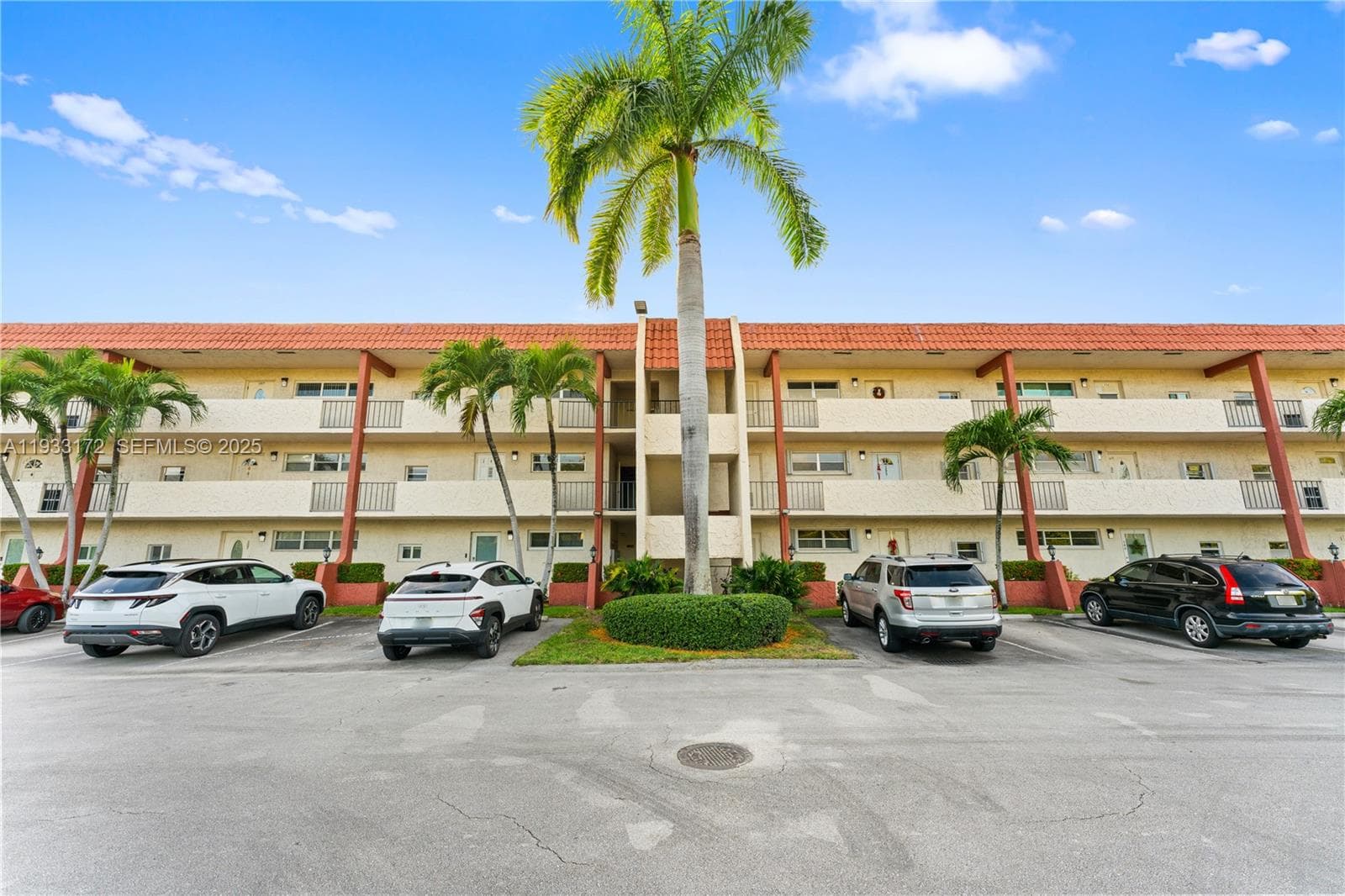 8901 S Hollybrook Blvd # 303, Pembroke Pines FL 33025 photo 2