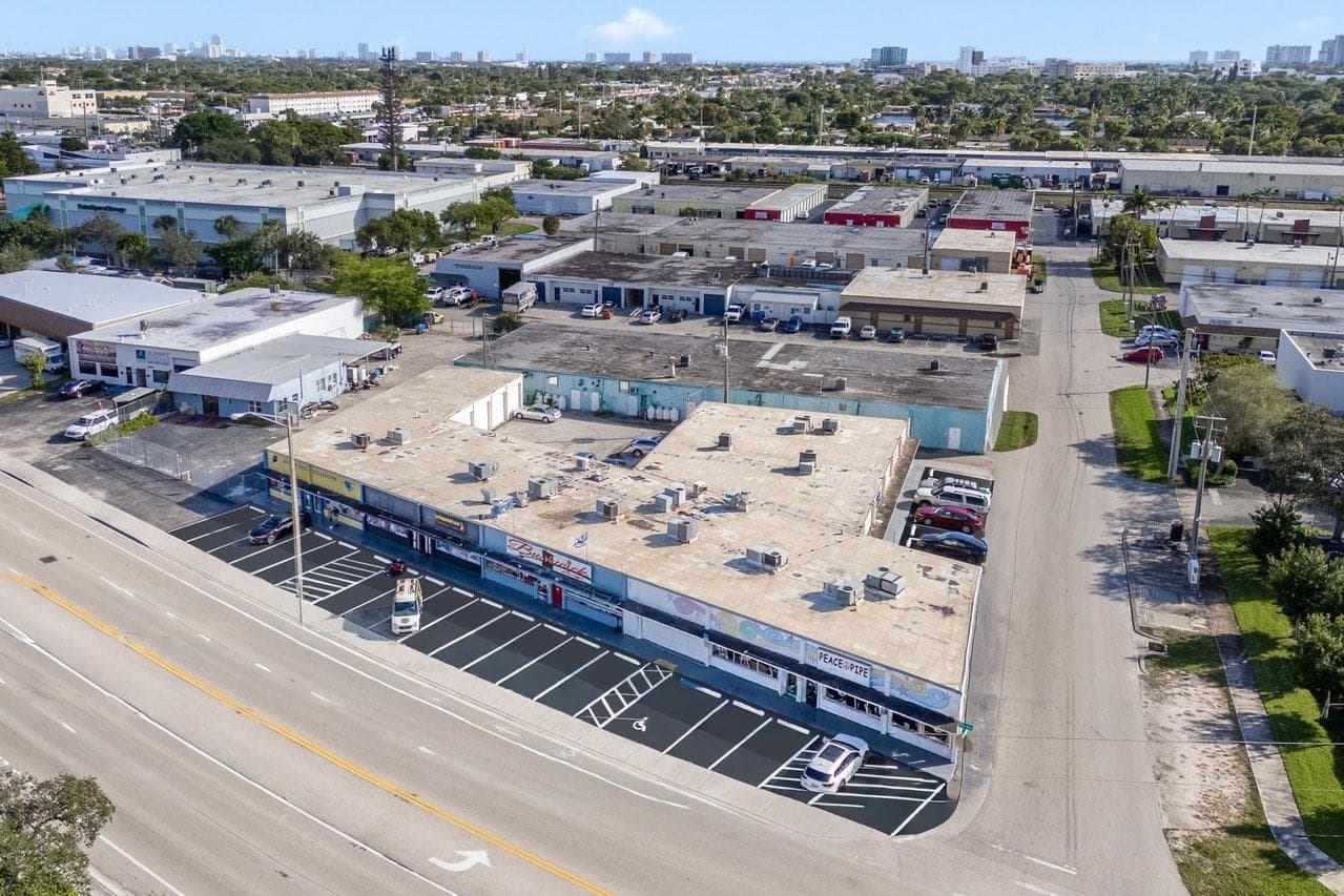 4800 N Dixie Highway, Oakland Park FL 33334 photo 4