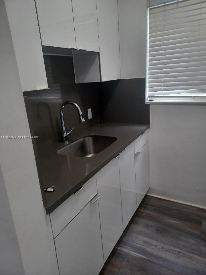 6950 Byron Ave # 2, Miami Beach FL 33141 photo 2