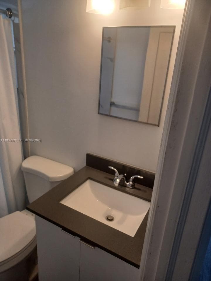 6950 Byron Ave # 2, Miami Beach FL 33141 photo 4