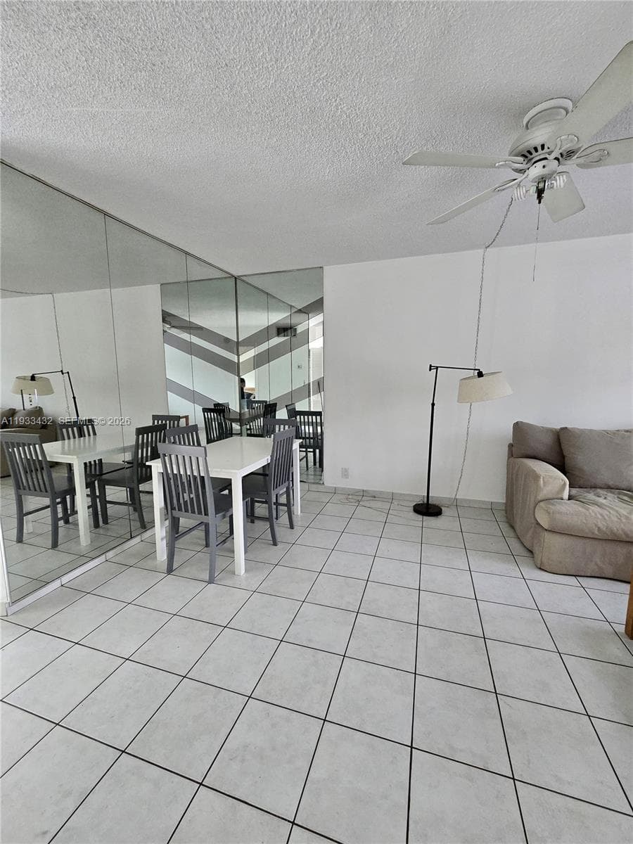 1001 SE 16th St # 1, Fort Lauderdale FL 33316 photo 2
