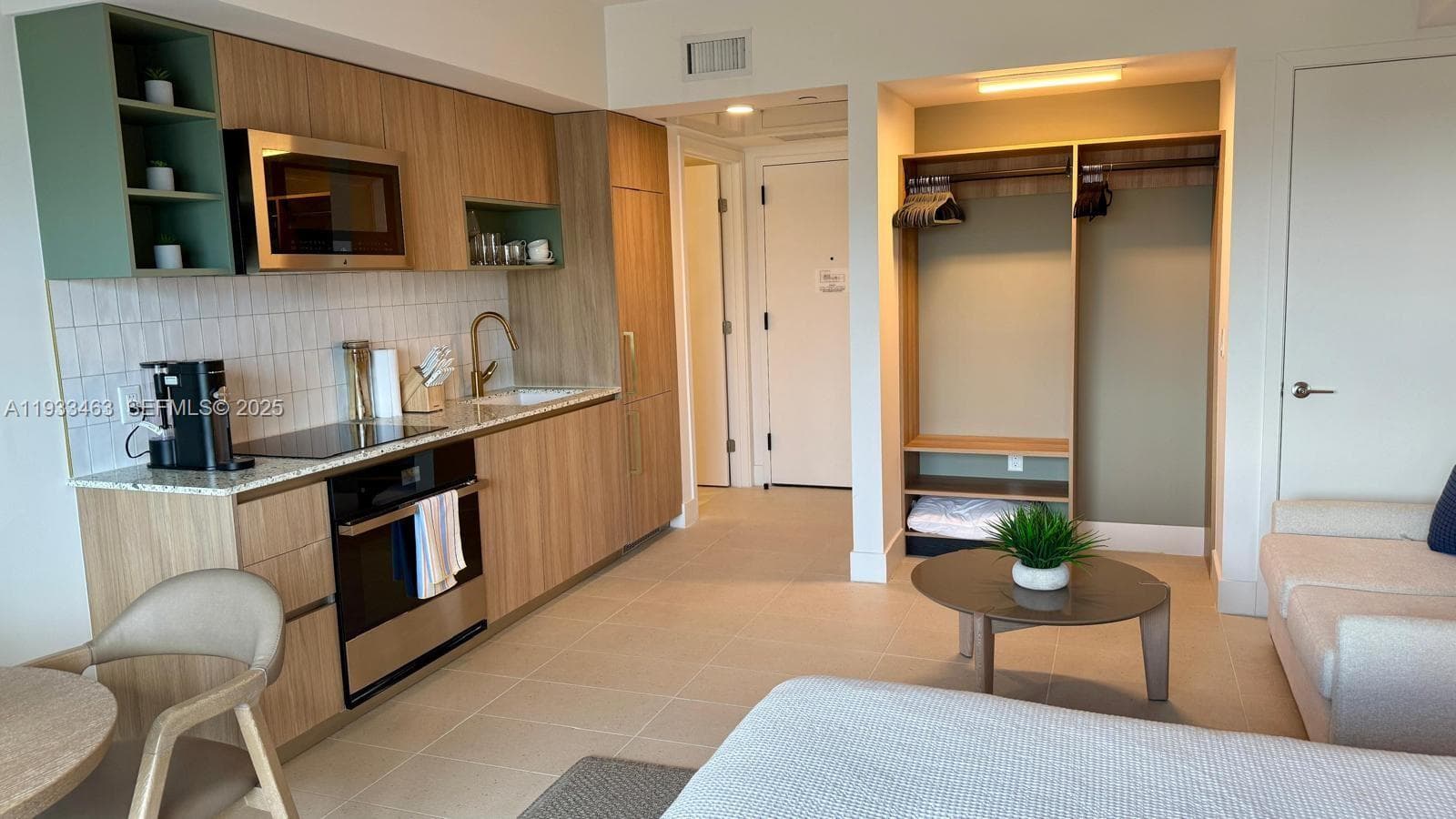 159 NE 6th St # 4010, Miami FL 33132 photo 2