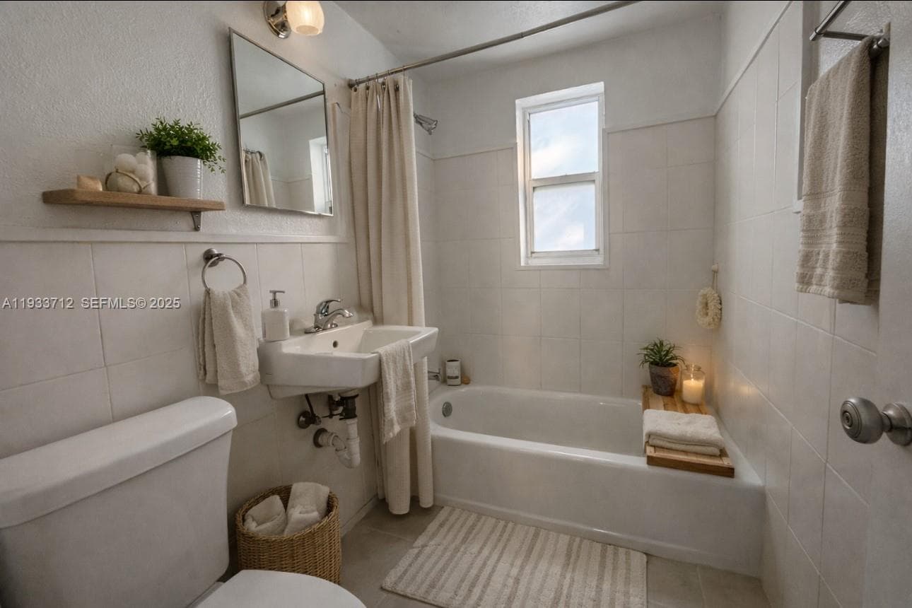 251 Hibiscus Dr # 4, Miami Springs FL 33166 photo 2