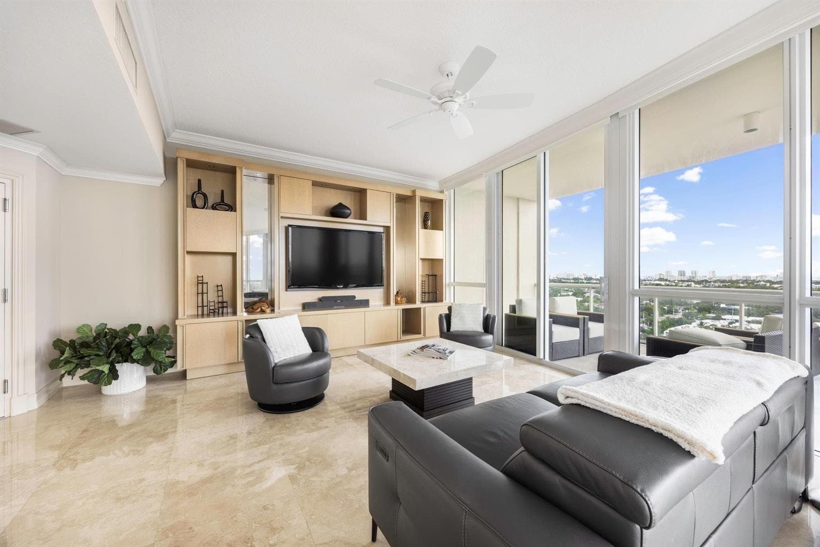 111 SE 8th Avenue # 1701, Fort Lauderdale FL 33301 photo 3