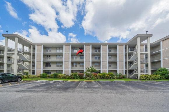 2998 NW 48th Terrace # 434, Lauderdale Lakes FL 33313 photo 2