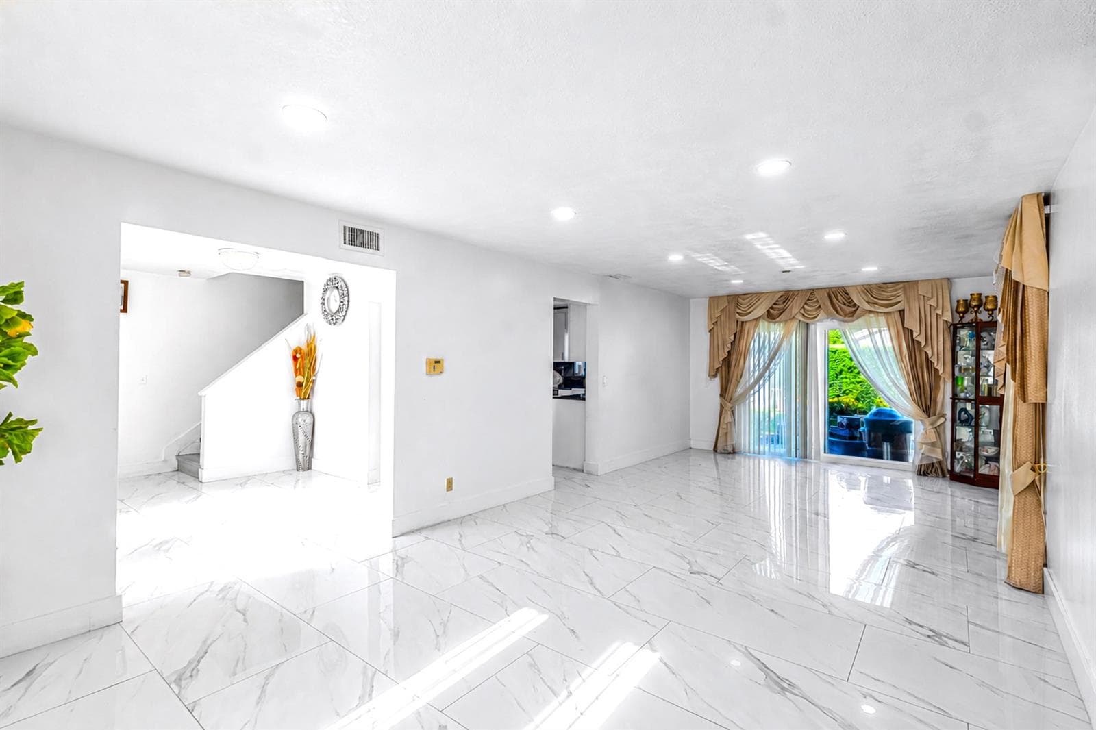 3111 Thames Way, Miramar, FL 33025 photo 3