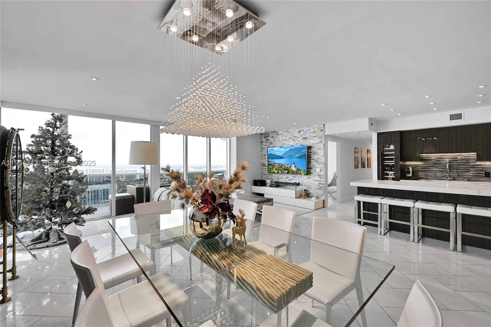 1850 S Ocean Dr, Hallandale Beach FL 33009 photo 2