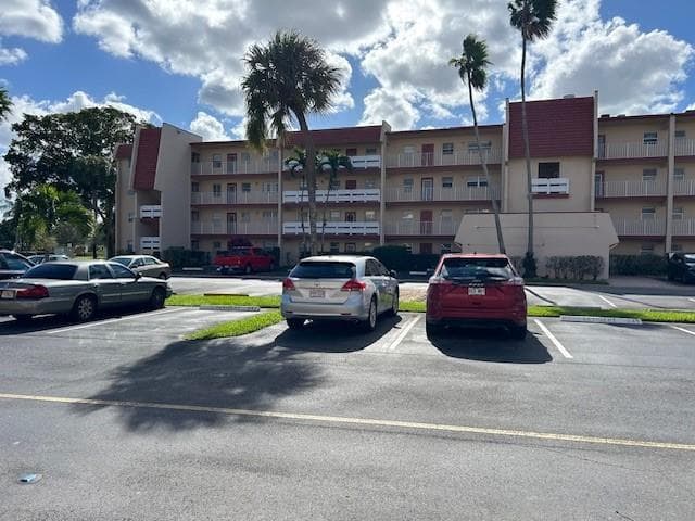 1000 Country Club Drive # 403, Margate FL 33063 photo 2