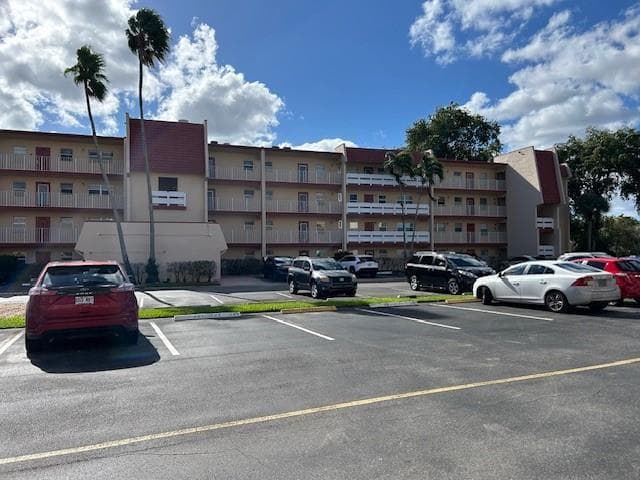 1000 Country Club Drive # 403, Margate FL 33063 photo 3