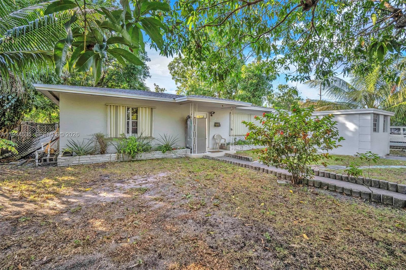 16234 NE 9th Ct, North Miami Beach FL 33162 photo 3