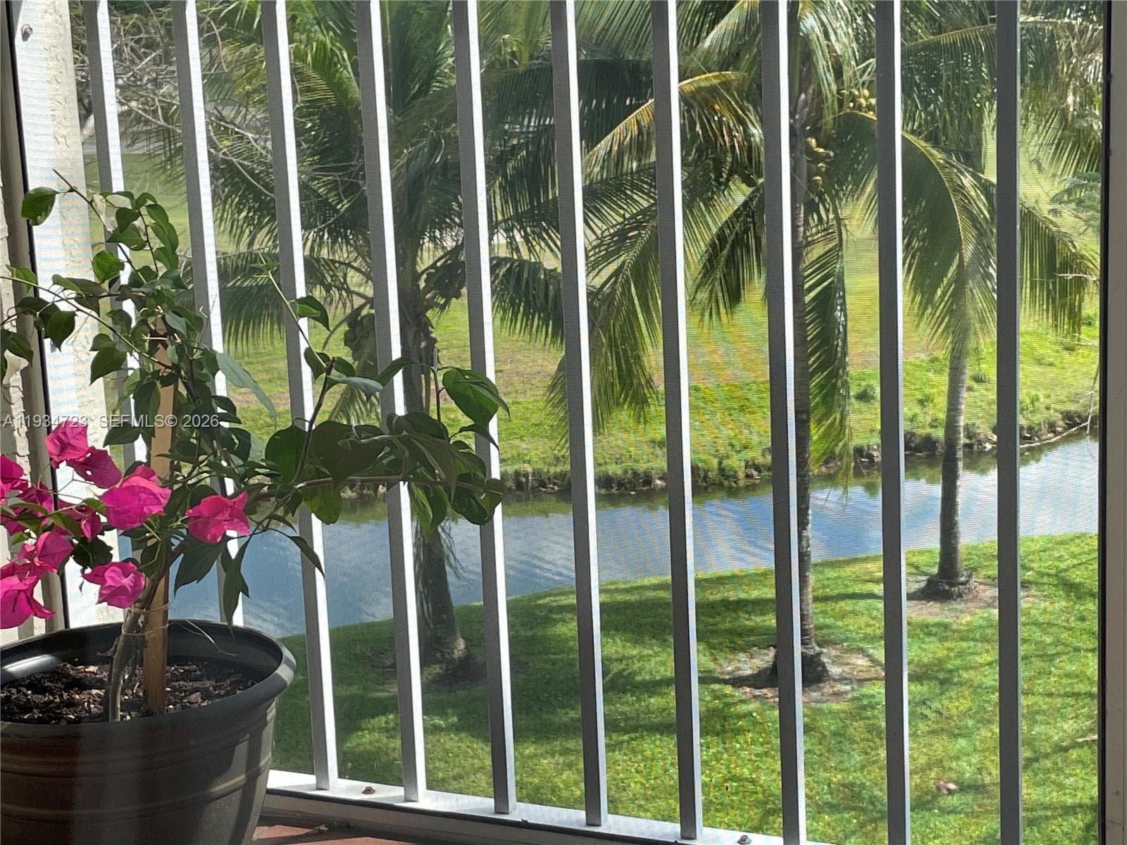 3500 Oaks Clubhouse Dr # 308, Pompano Beach FL 33069 photo 5