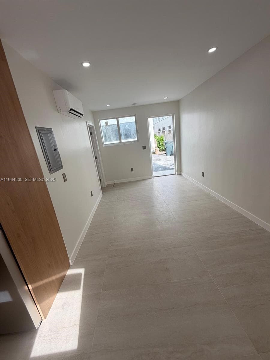 2436 SW 7th St # 12, Miami, FL 33135 photo 2