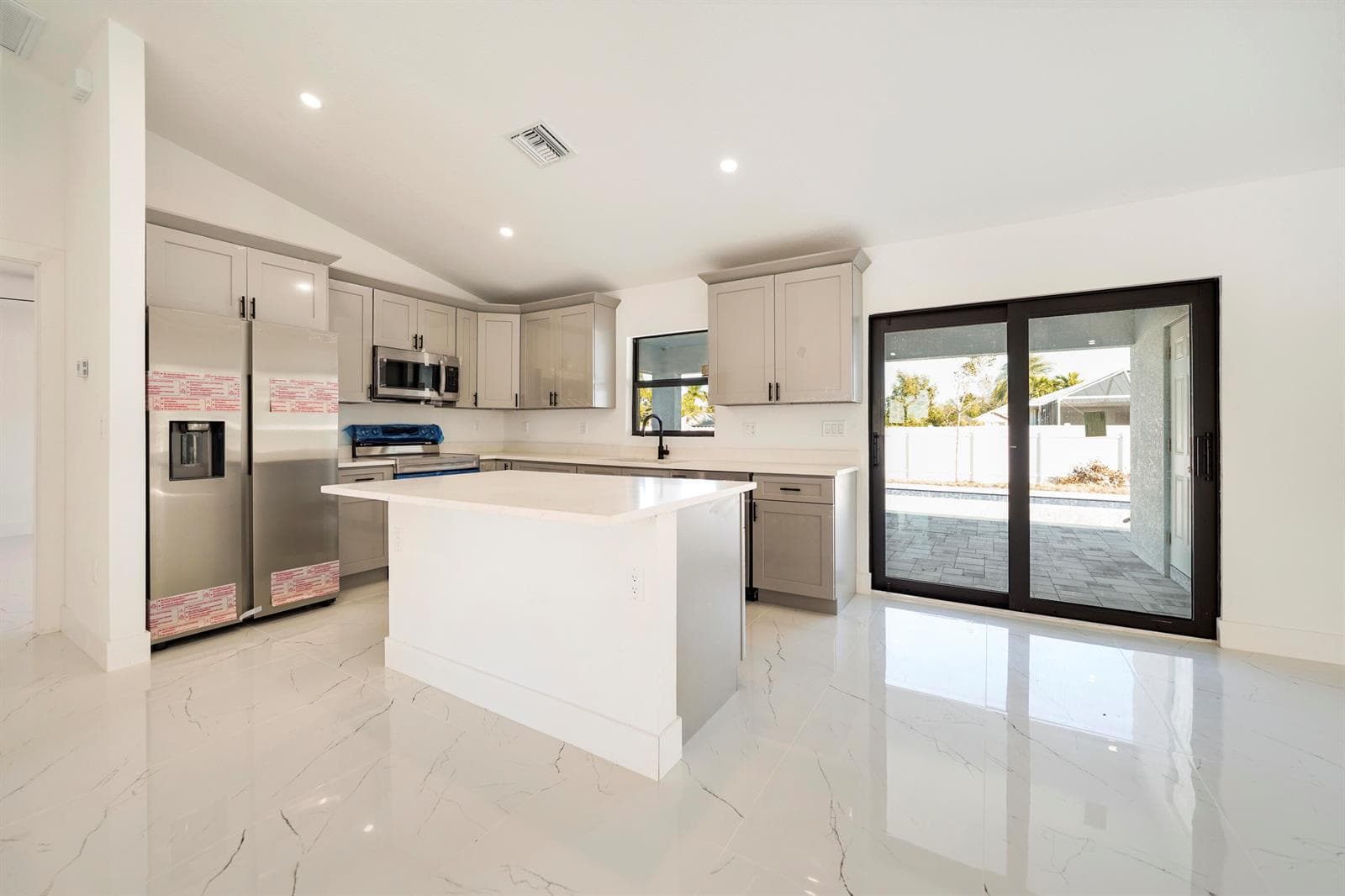 1213 NW 22nd Place, Cape Coral FL 33993 photo 3