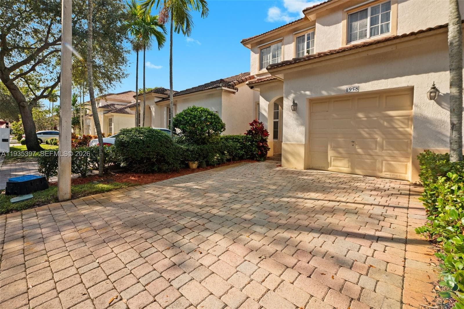 1958 NW 79th Way, Pembroke Pines FL 33024 photo 2