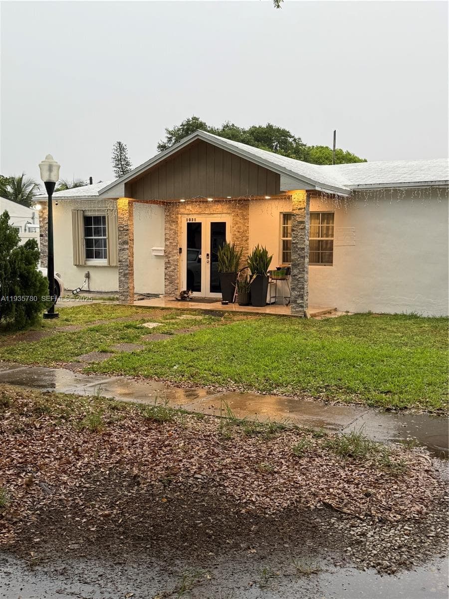 1031 NE 142nd St, North Miami FL 33161 photo 4