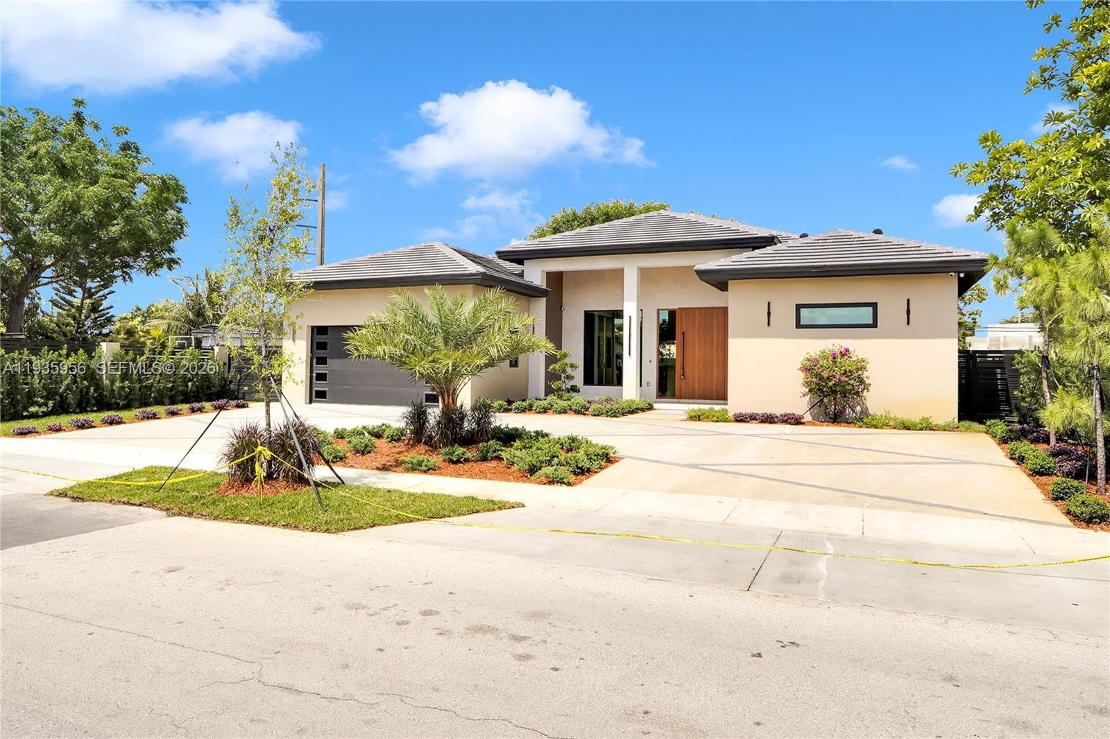1130 SW 86th Ct, Miami FL 33144 photo 3
