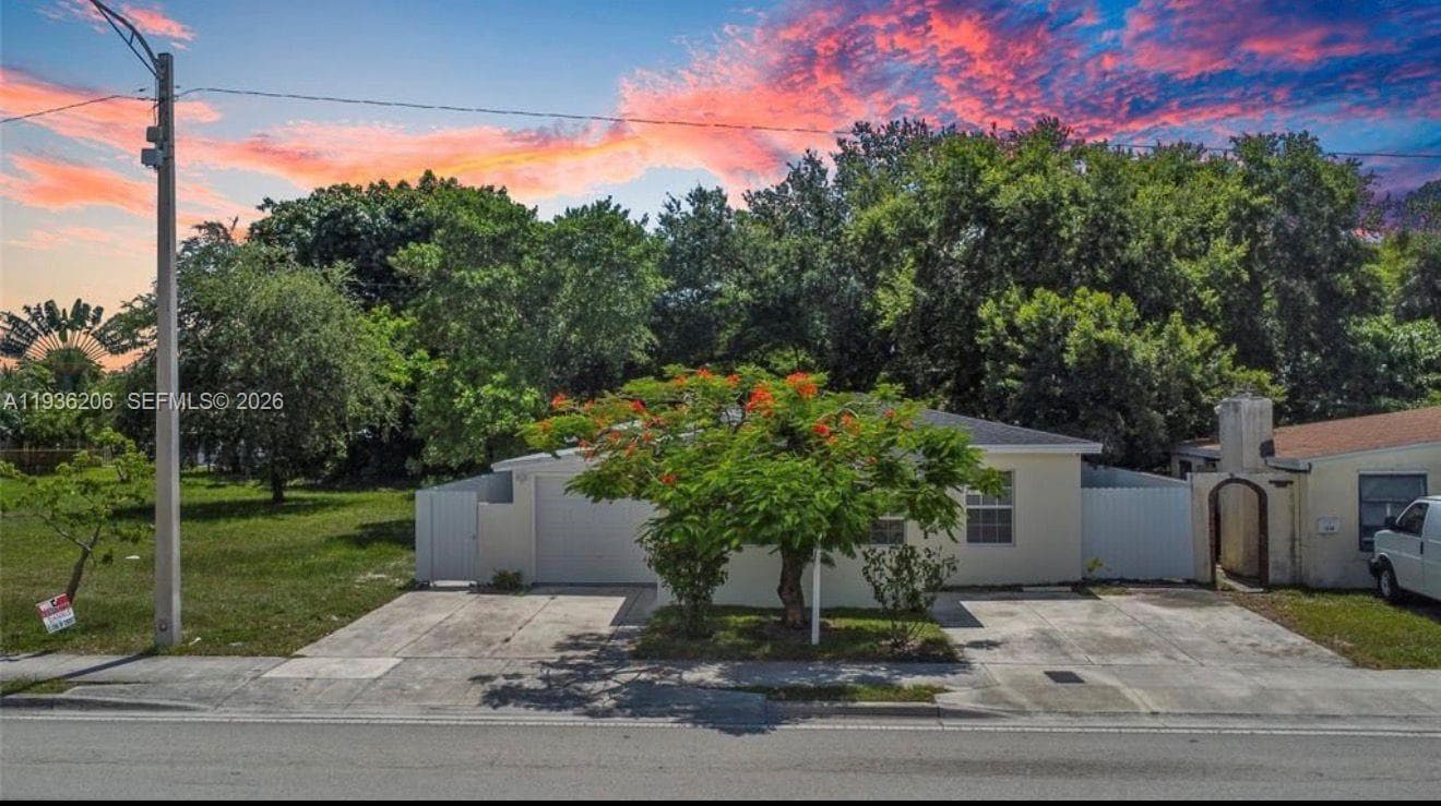 1220 N Andrews Ave, Fort Lauderdale FL 33311