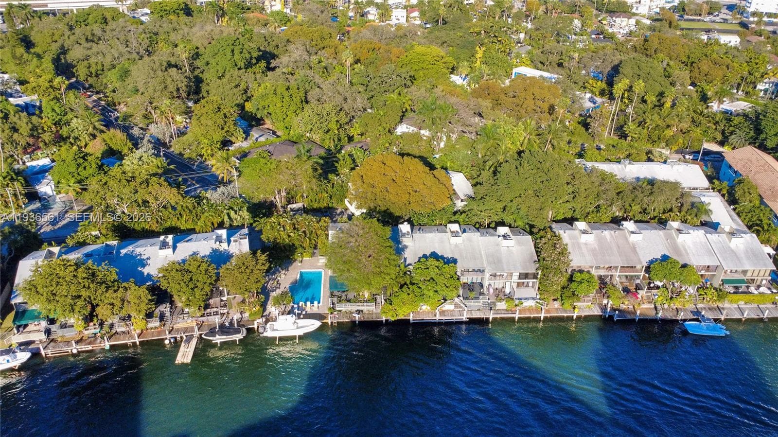 1000 NW N River Dr # 20, Miami FL 33136 photo 3