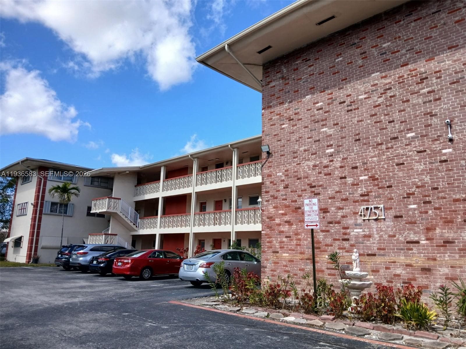 4751 NW 10th Ct # 310, Plantation FL 33313 photo 3