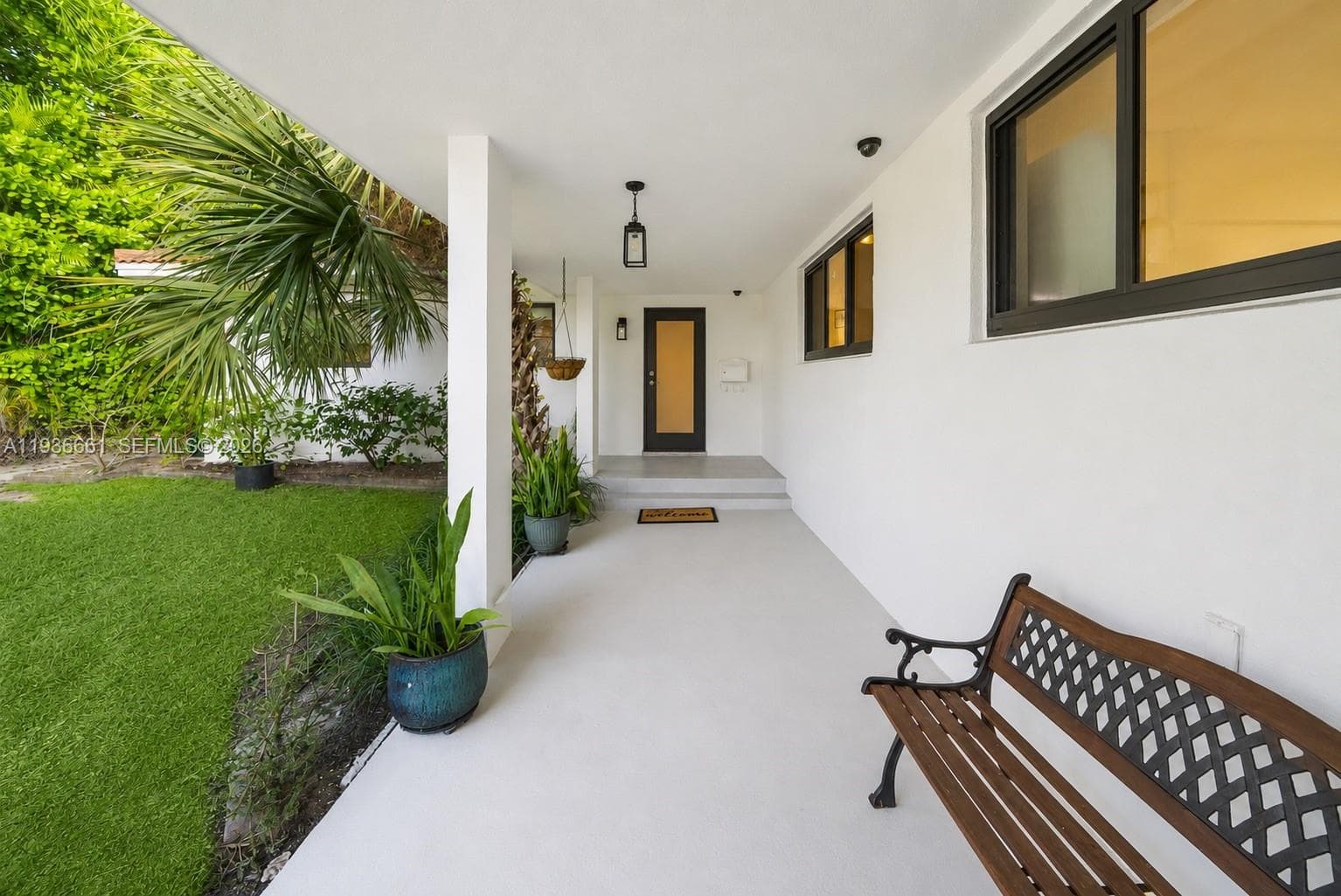 7517 Cutlass Ave, North Bay Village FL 33141 photo 4