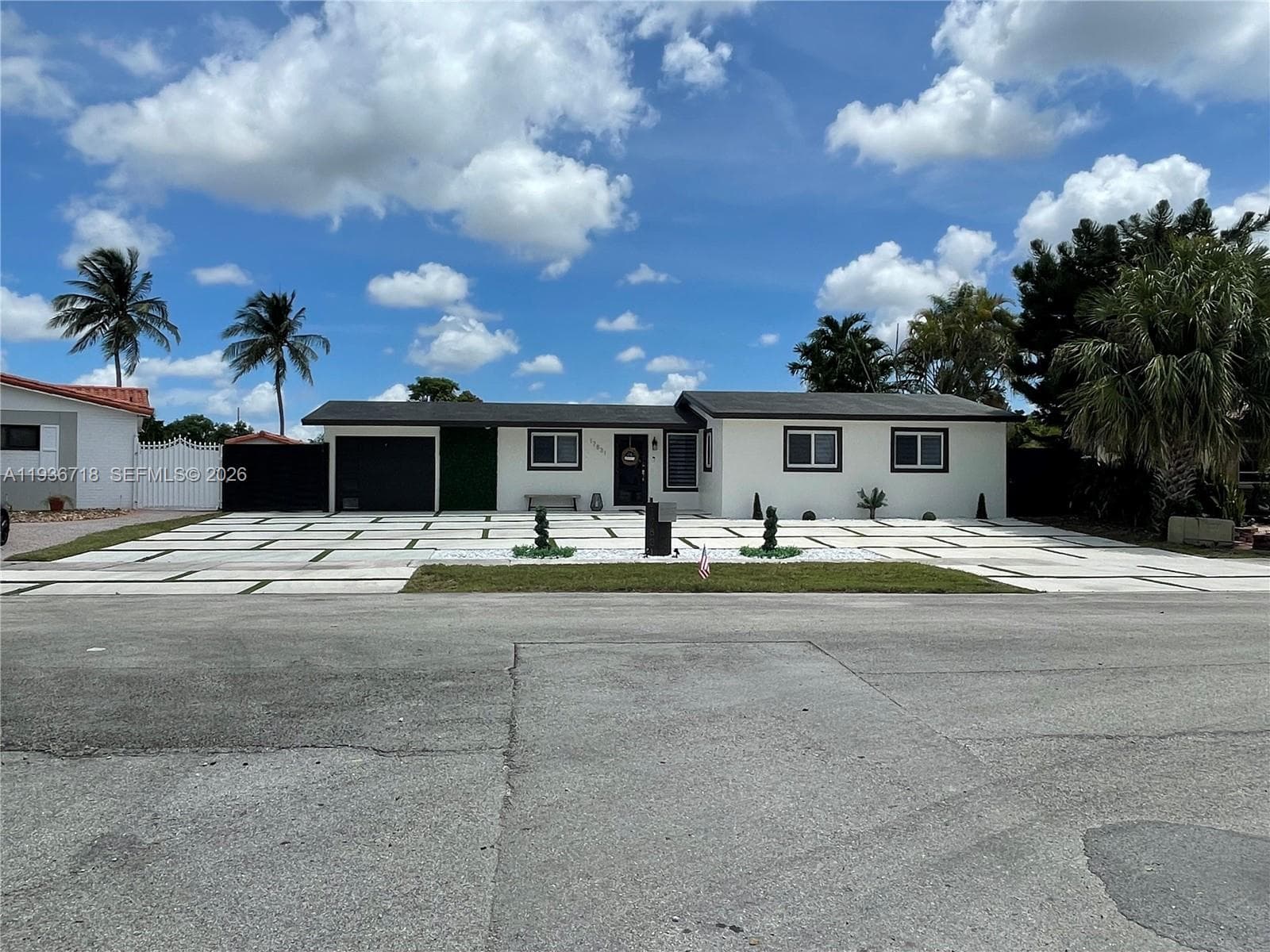 17831 NW 84th Ct, Miami FL 33015 photo 3