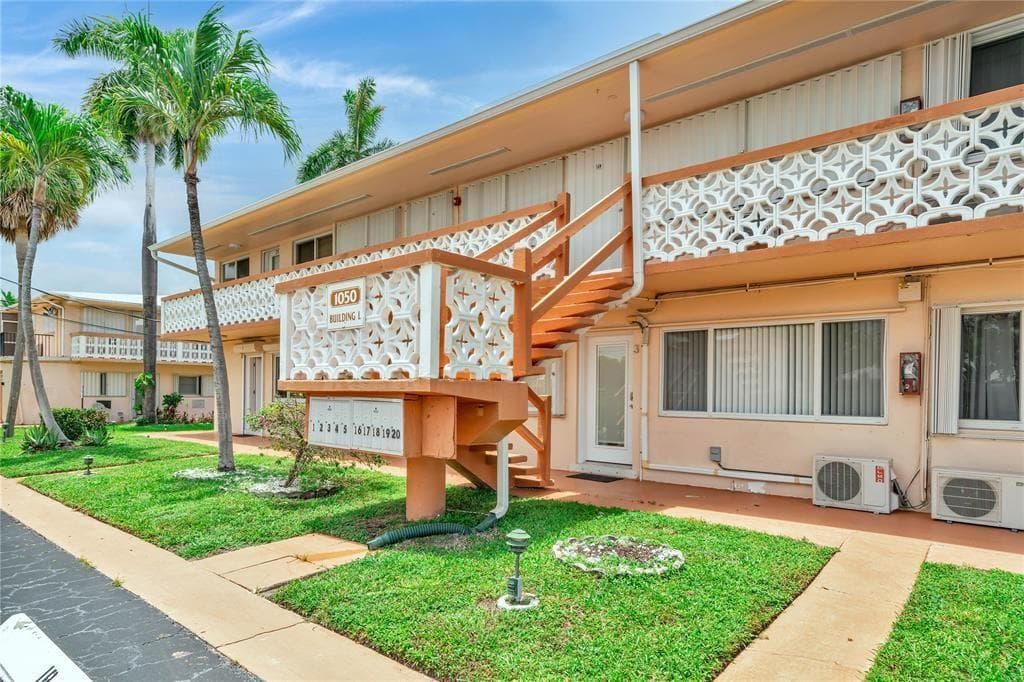 1050 SW 11th Street # 1L, Hallandale Beach FL 33009 photo 2