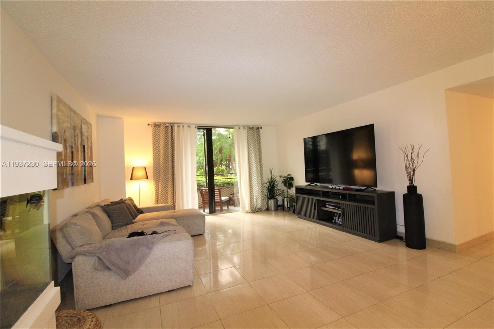 2500 Parkview Dr # 315, Hallandale Beach FL 33009 photo 3