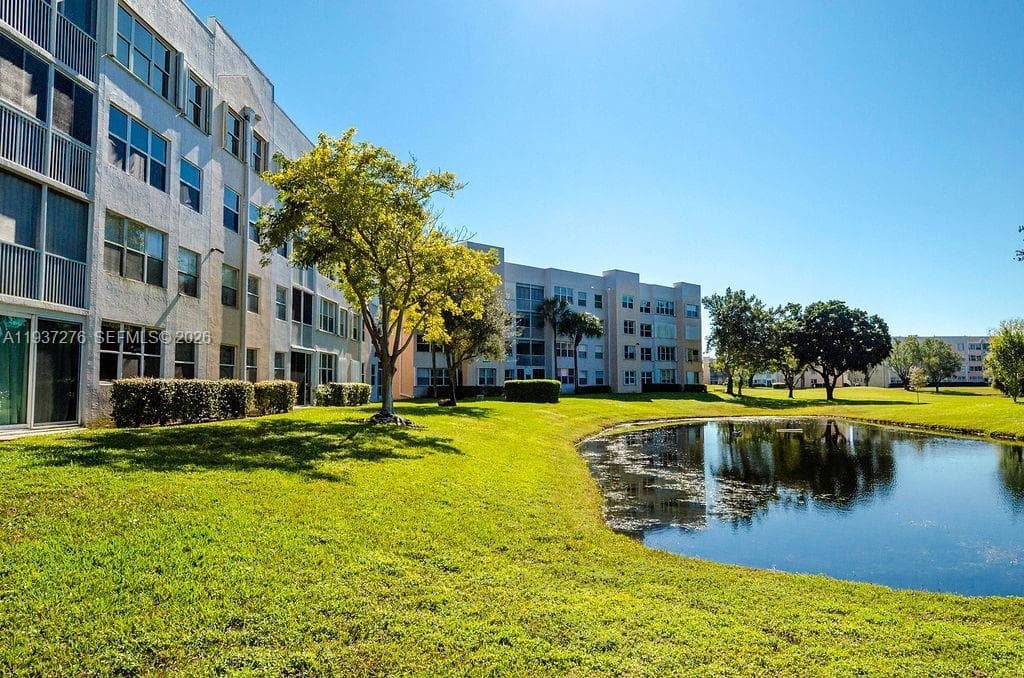 2601 N Nob Hill Rd # 402, Sunrise FL 33322 photo 2