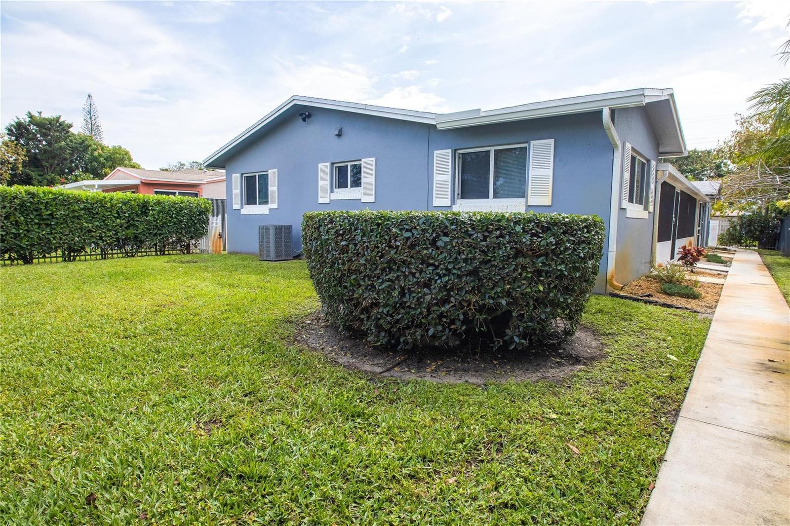 2432 Sherman Street, Hollywood FL 33020 photo 3