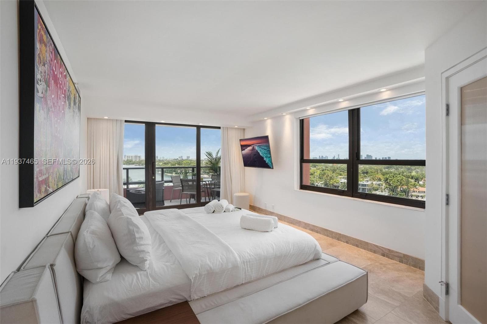 5225 Collins Ave # 1221, Miami Beach FL 33140 photo 2