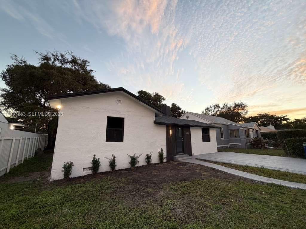 854 NW 76th St, Miami FL 33150 photo 2