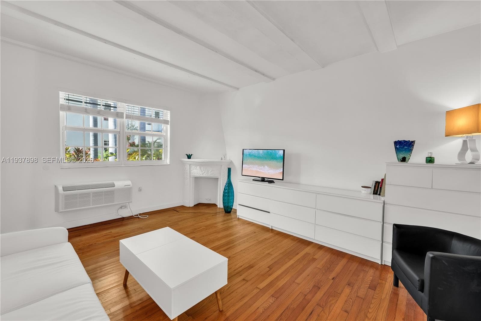 439 15th St # 2, Miami Beach FL 33139 photo 2