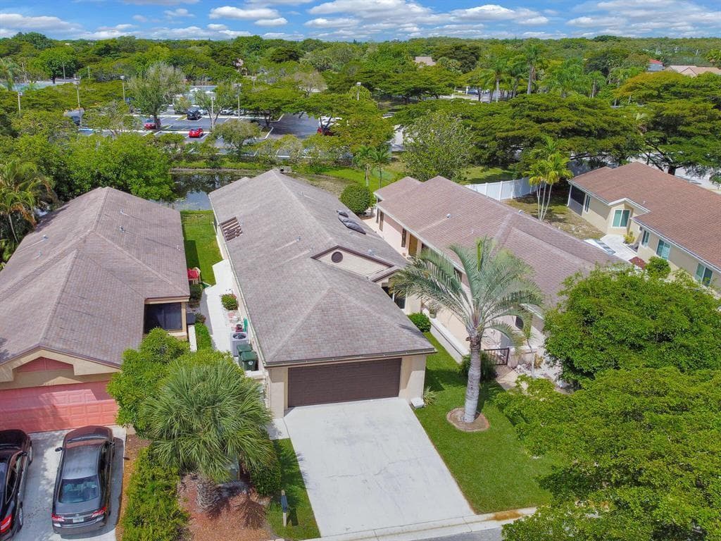 2251 NW 34th Terrace, Coconut Creek FL 33066 photo 5