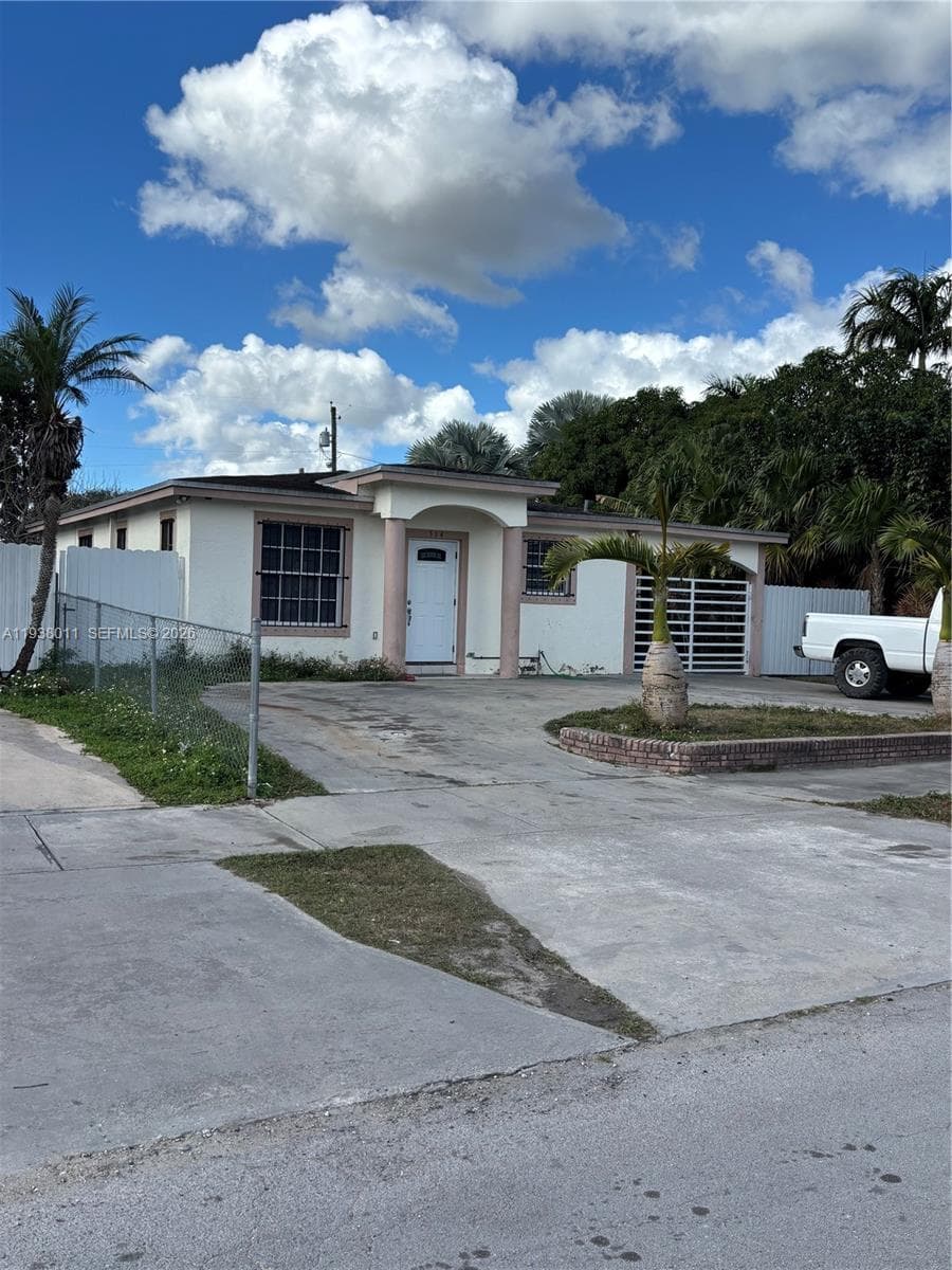 514 NW 7th Ave, Homestead FL 33030 photo 2