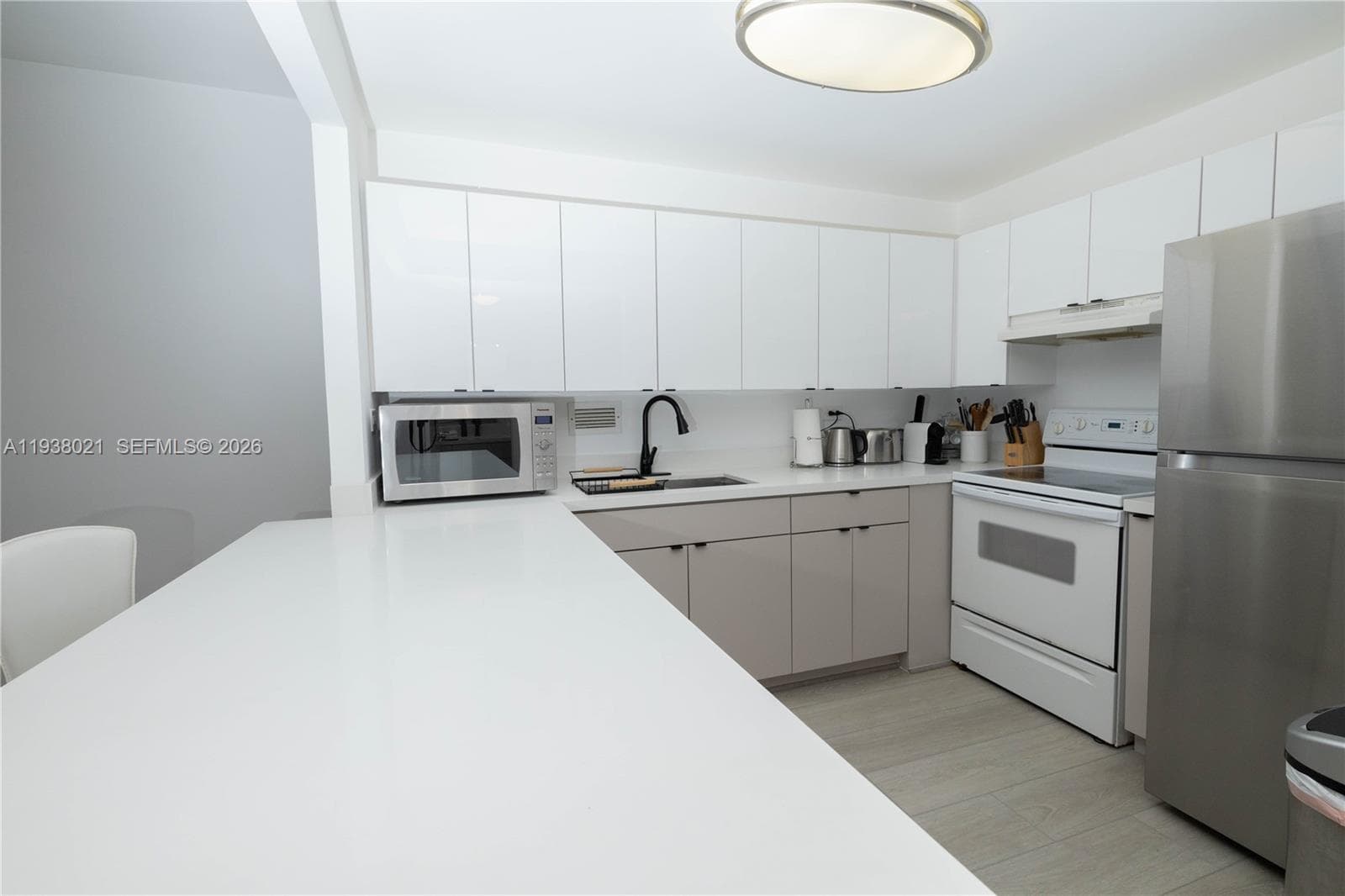 2301 Collins Ave # 423, Miami Beach FL 33139 photo 5