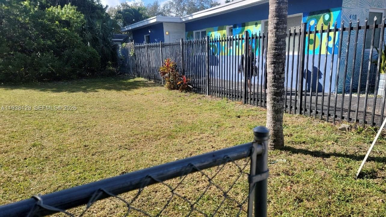 120 NE 56th St, Miami FL 33137 photo 2