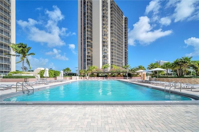 20301 W Country Club Drive # 1222, Aventura FL 33180 photo 2