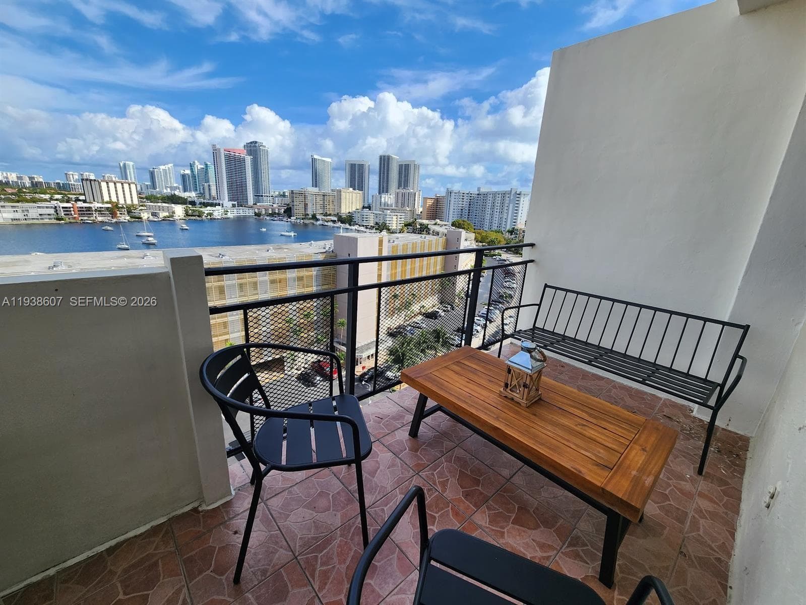 401 Golden Isles Dr # 1114, Hallandale Beach FL 33009