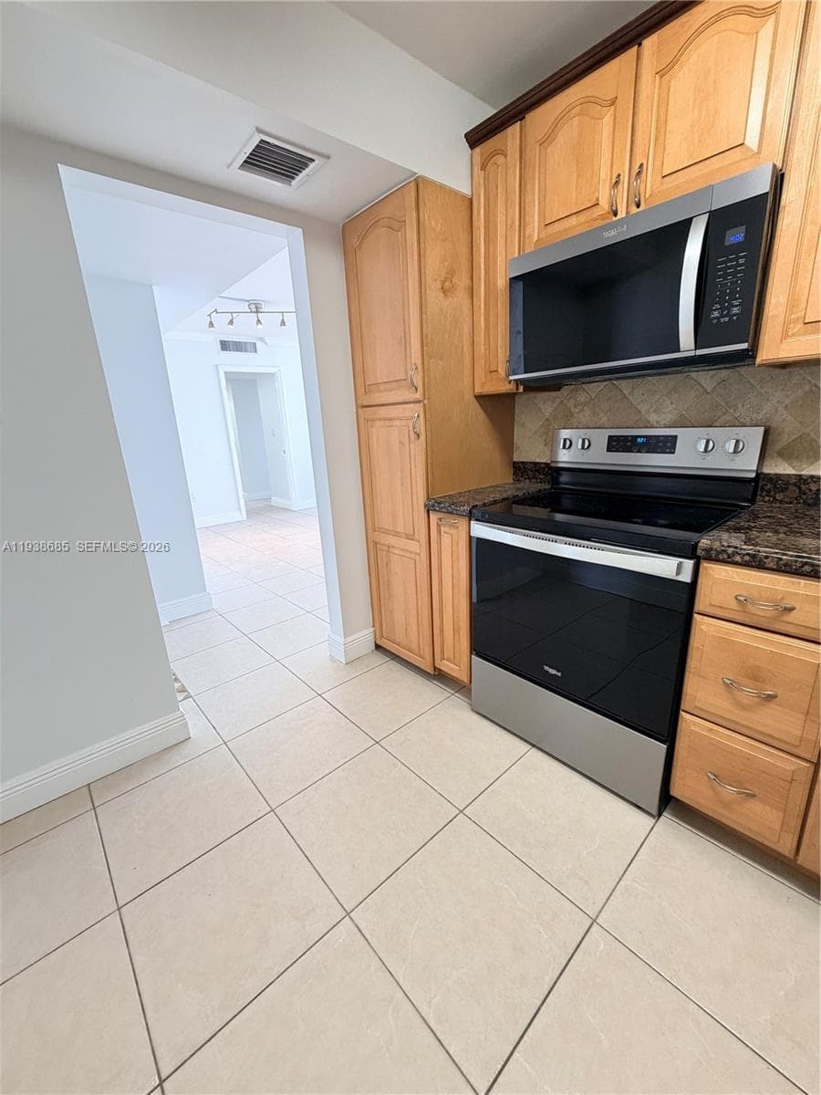 3701 N Country Club Dr # 1901, Aventura FL 33180 photo 3