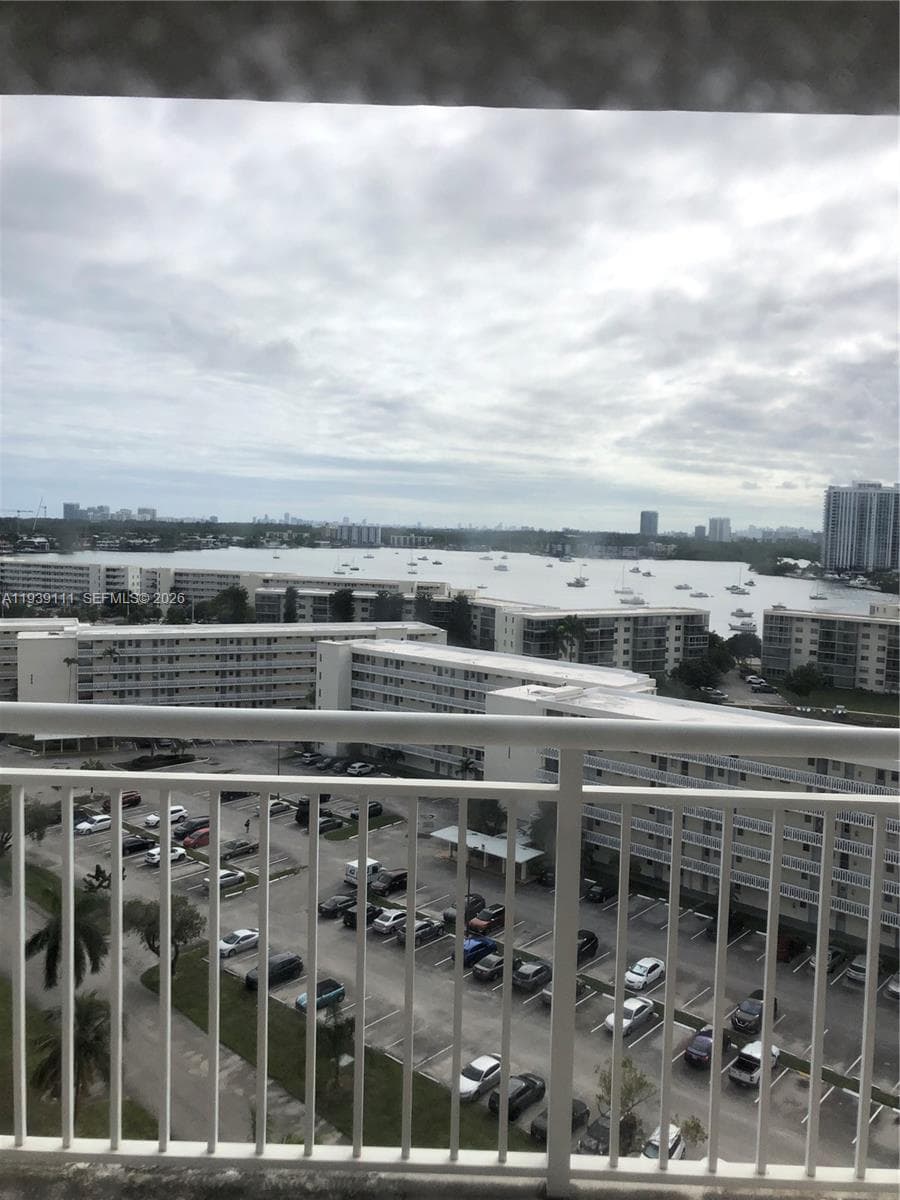 18011 Biscayne Blvd # 1403, Aventura FL 33160 photo 2