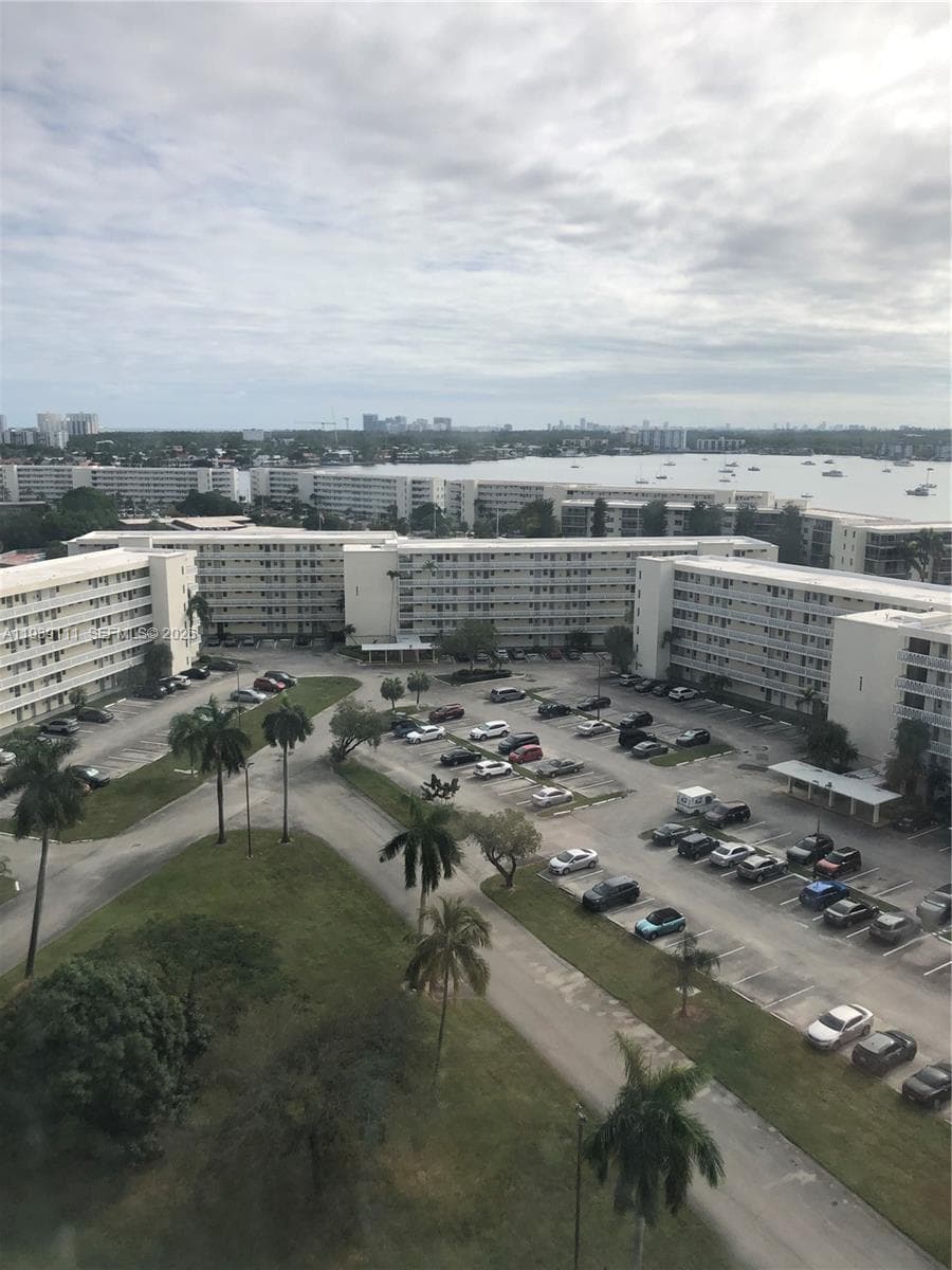 18011 Biscayne Blvd # 1403, Aventura FL 33160 photo 3