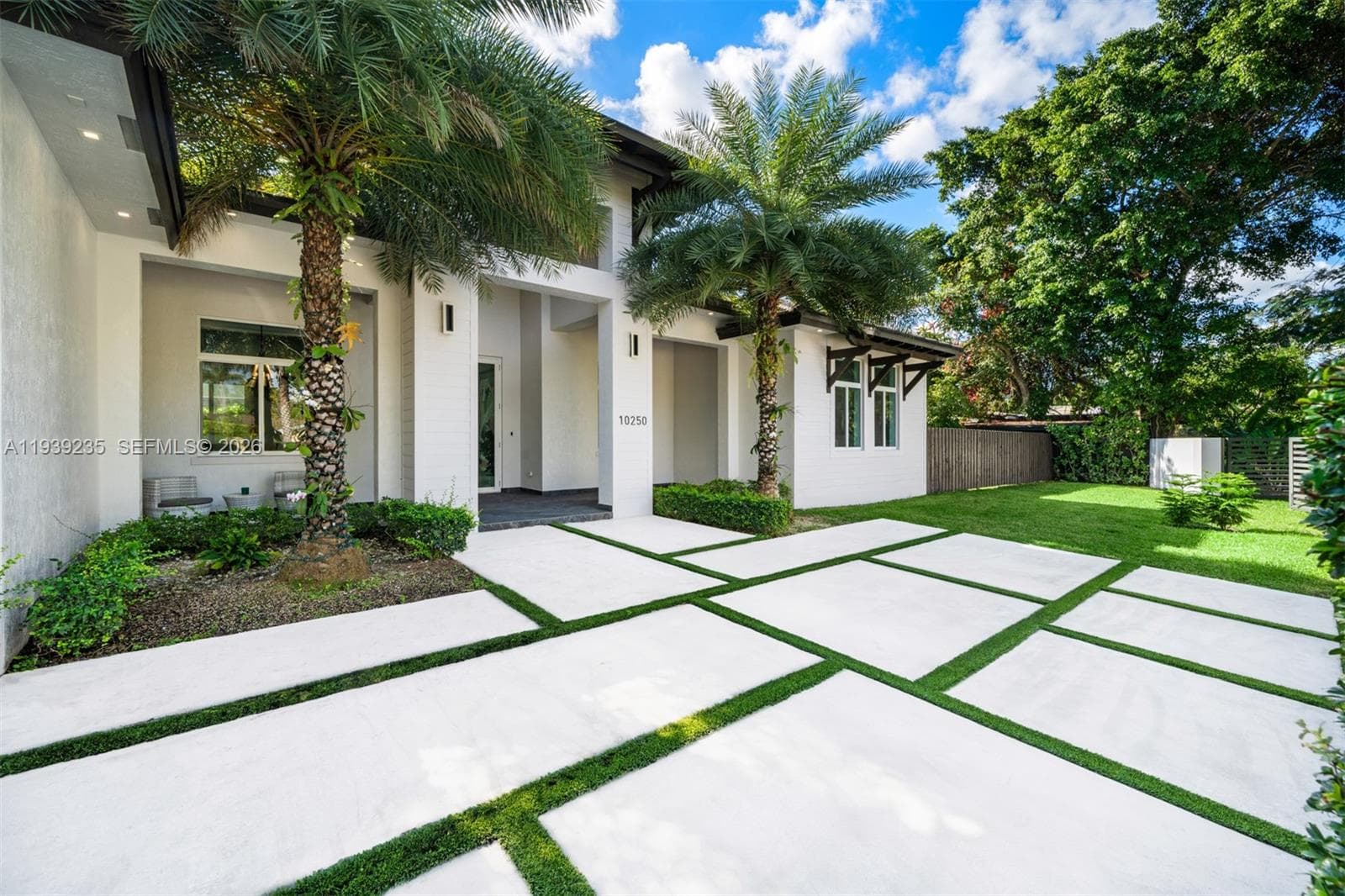10250 SW 135th St, Miami FL 33176 photo 2