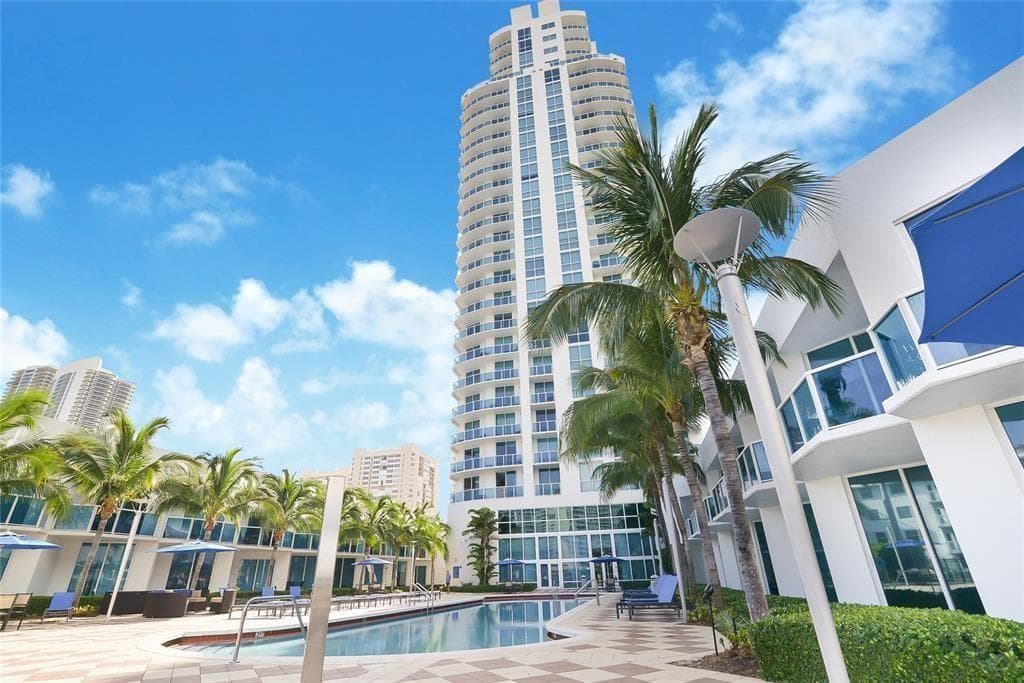 1945 S Ocean Drive # 910, Hallandale Beach FL 33009 photo 4