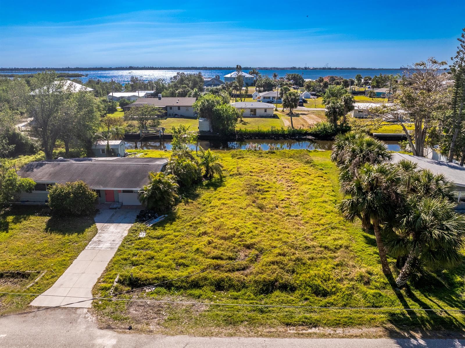 188 Danforth Drive, Port Charlotte FL 33980 photo 4
