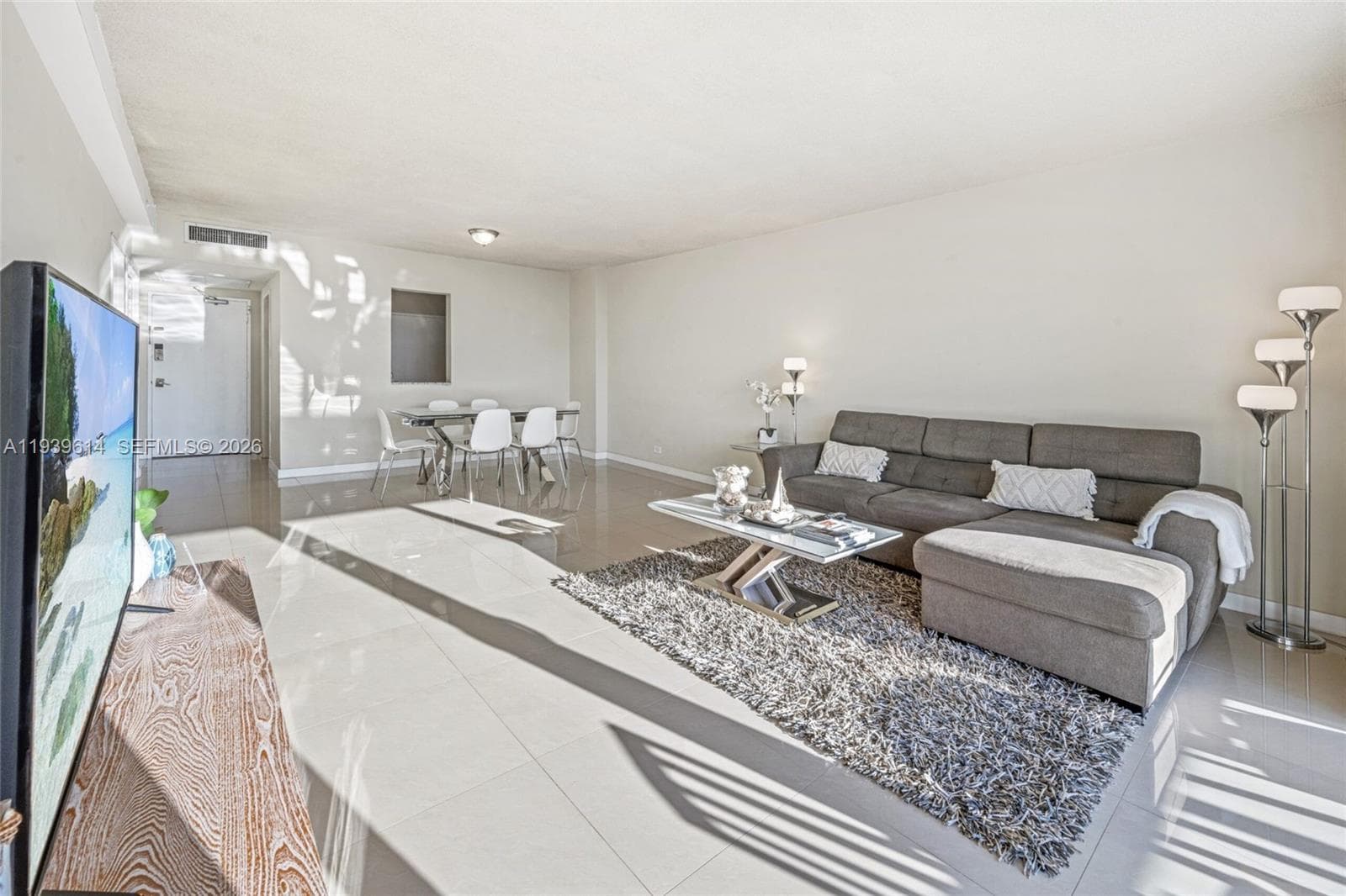 5601 Collins Ave # 1618, Miami Beach FL 33140 photo 3