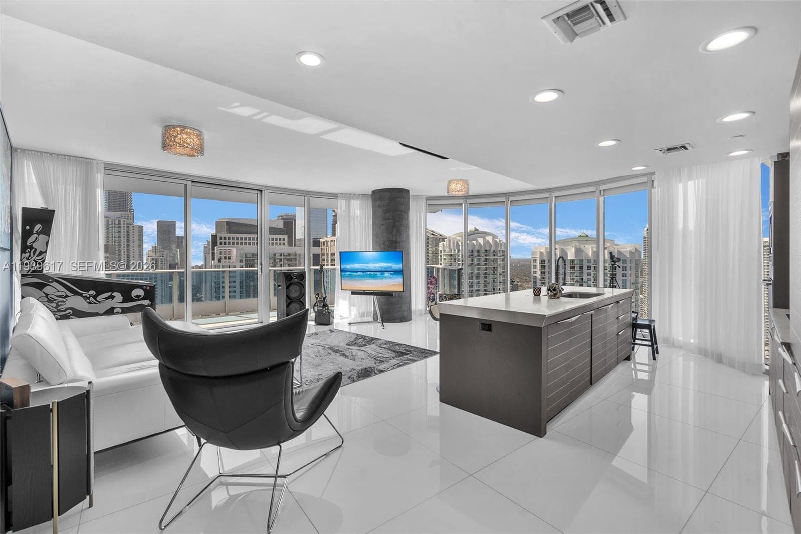 200 Biscayne Boulevard Way # 4202, Miami FL 33131 photo 4